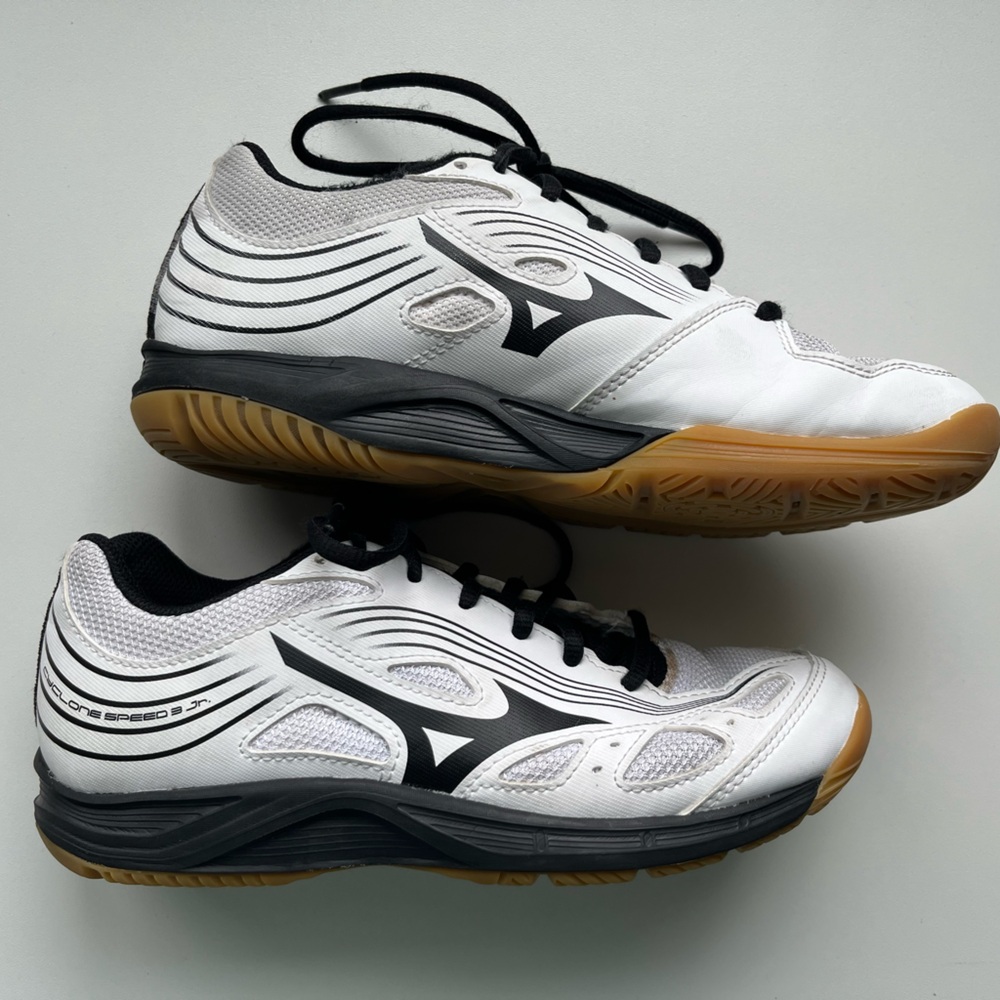 Mizuno Cyclone Speed 3 Junior Volleyball Shoes Youth Size 5 - Picture 4 of 9